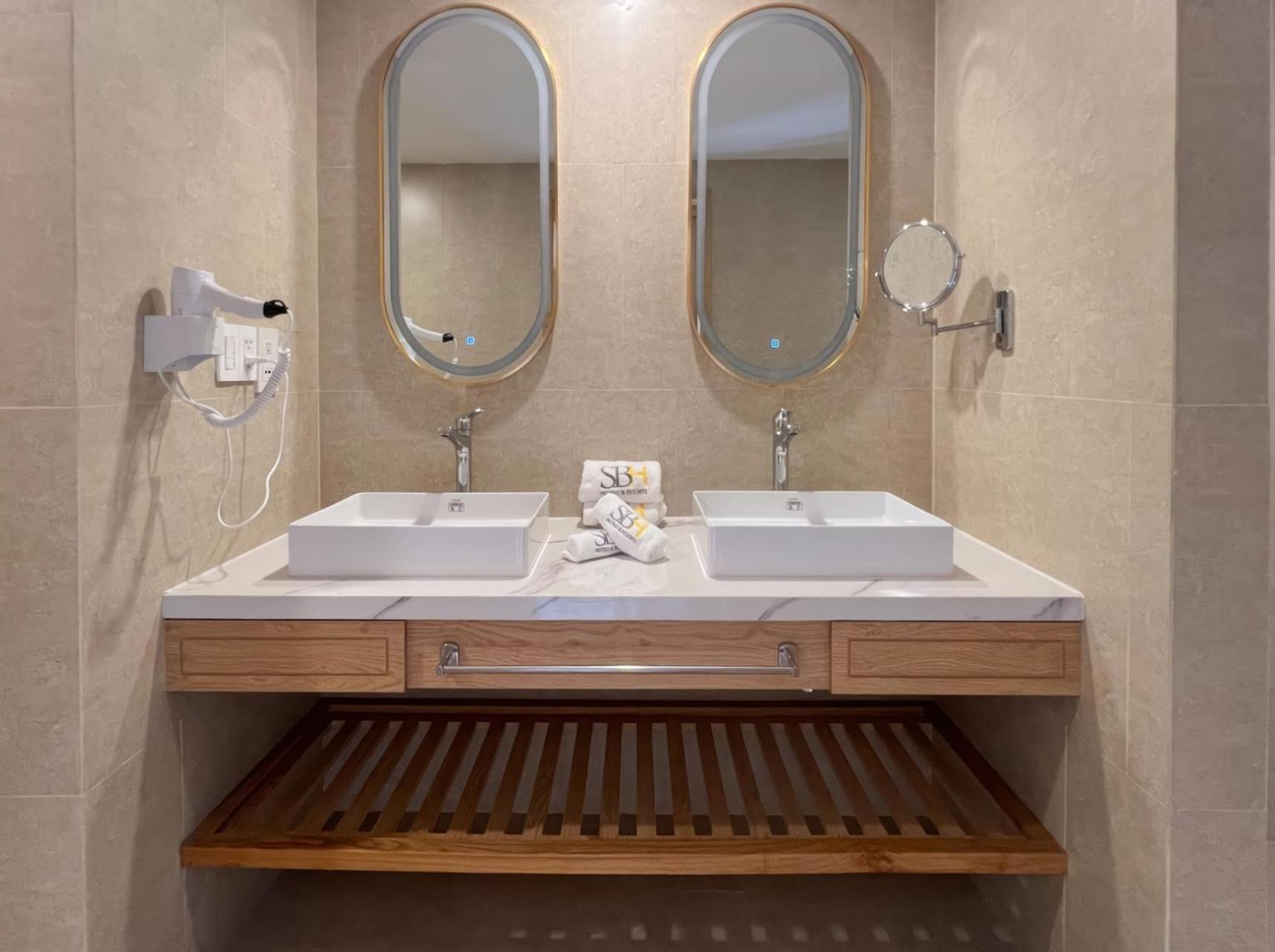 Sbh Gloria Hue Hotel Екстериор снимка